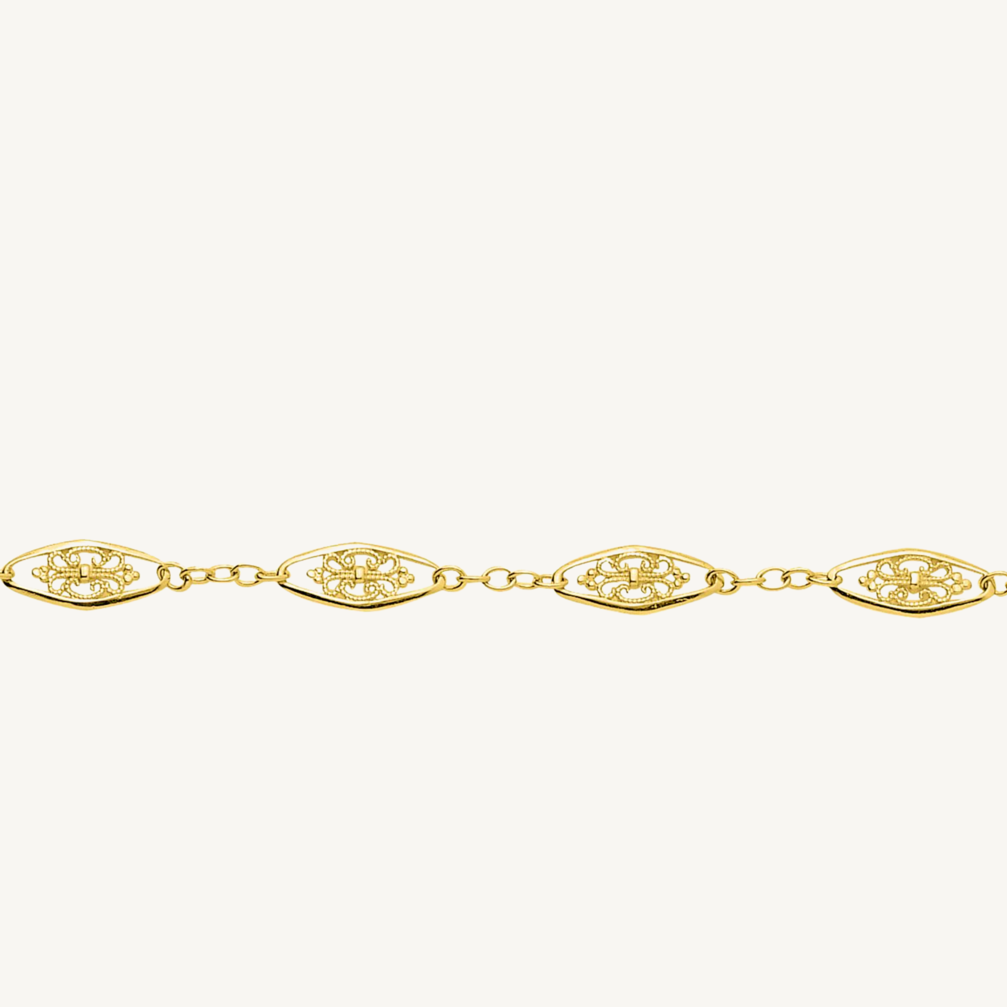 COLLIER SAYA
