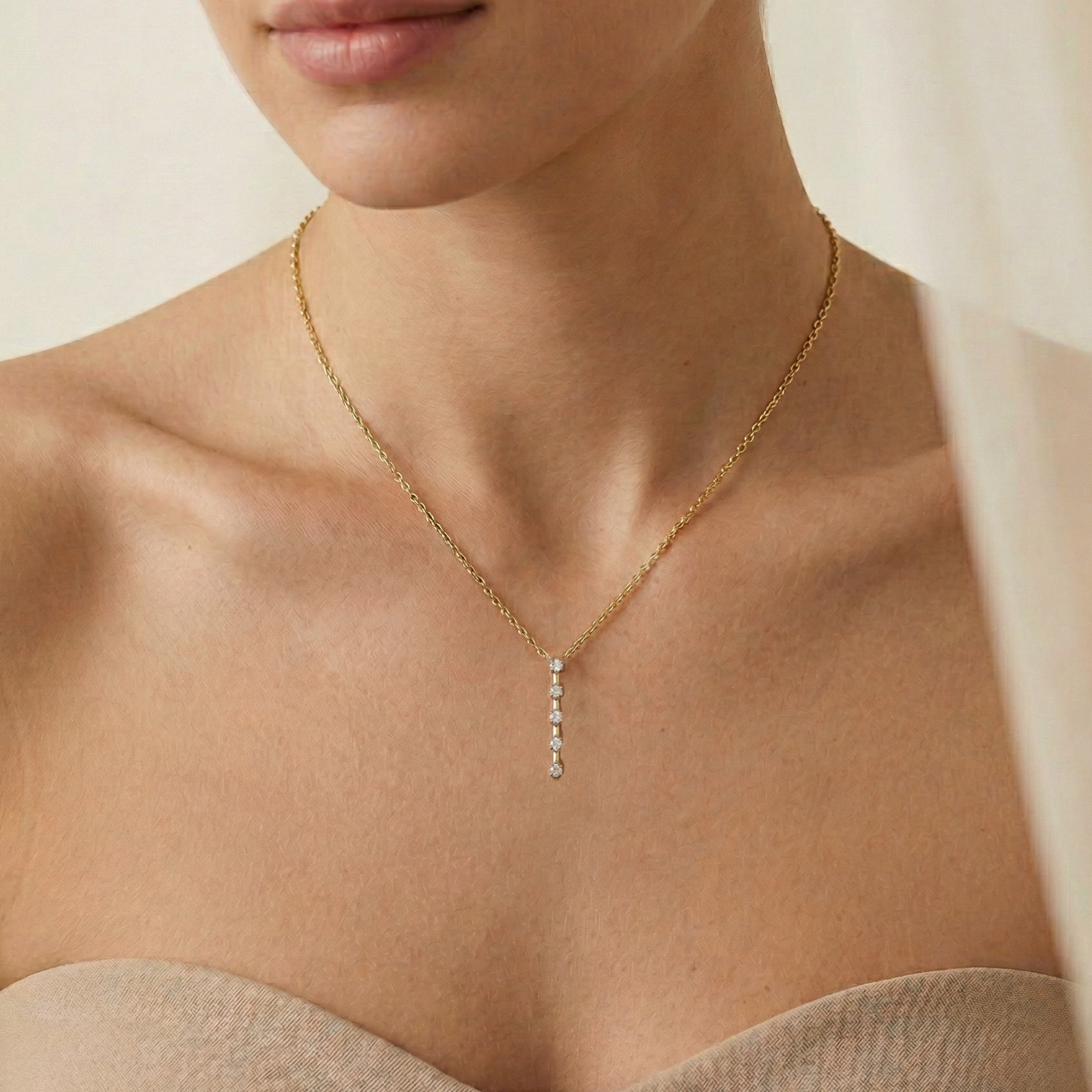 COLLIER ZELYA